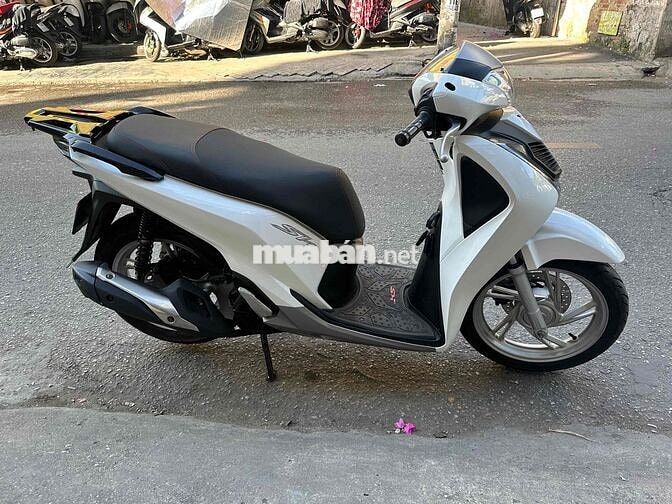 cần bán xe SH 150/2019 chính chủ ký bán xe như moi