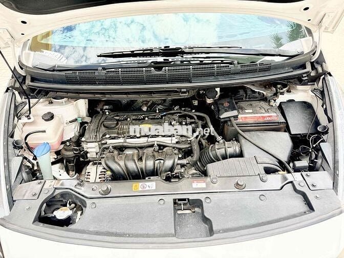 KIA Rondo AT Deluxe 2022 Trắng 66,000km