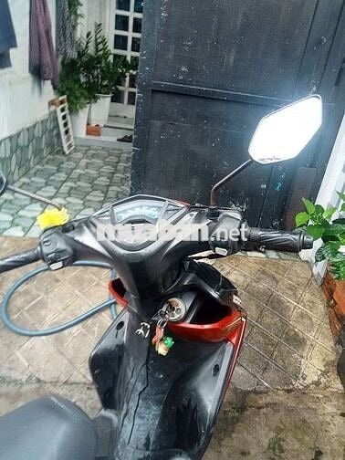 Yamaha Luvias Đen đỏ