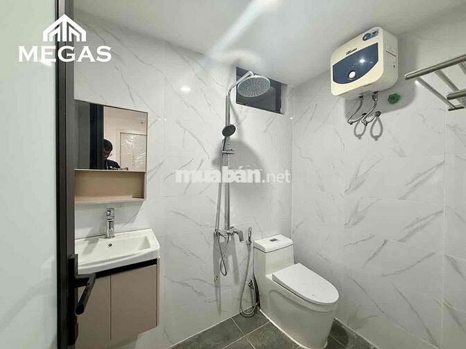 PHÒNG STUDIO  Ở HOÀNG NGÂN, LÊ VĂN LƯƠNG YÊN HOÀ CẦU GIẤY Ạ