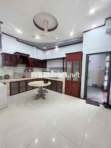Nhà lầu góc 2 mặt tiền KDC Công Trình 8