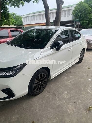 Honda RS 2025 Trắng 8000 km