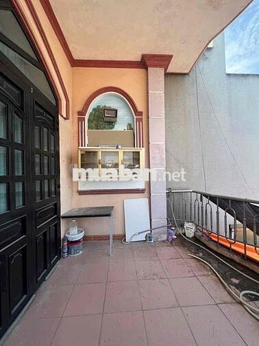 Phòng có gác rộng có 2 ban công tại đường 37  kế Phạm Văn Đồng