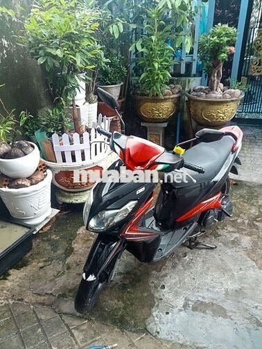 Yamaha Luvias Đen đỏ