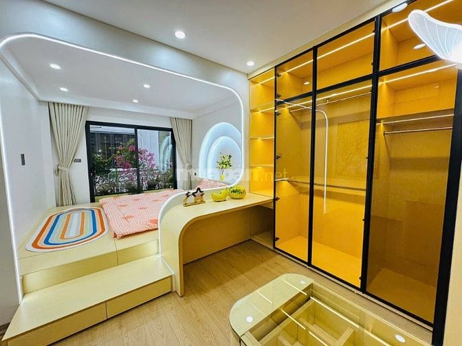 Bán Nhà Thang Máy, Gần Phố, Tân Mai 40m, 5 tầng, mt 3.8m, giá 14.6 tỷ