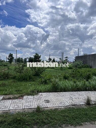 Cắt lỗ bán lô đất 97m2 KDC Long Cang giá 920tr thương lượng nhẹ