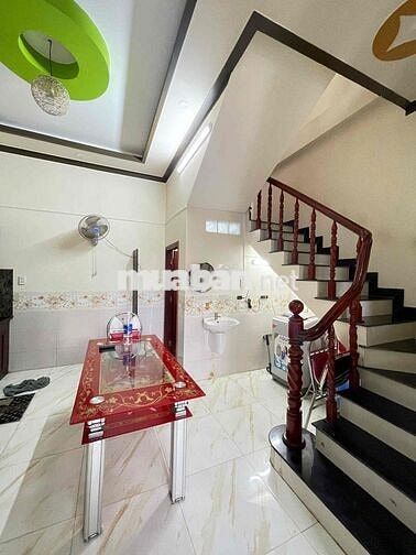 Nhà lầu full nội thất gần Đh Y Dược
