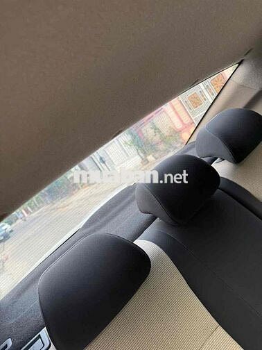 Hyundai Accent 2018 Số tự động 80000 km Trắng