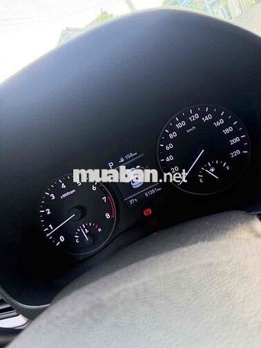 Hyundai Accent 2018 Số tự động 80000 km Trắng