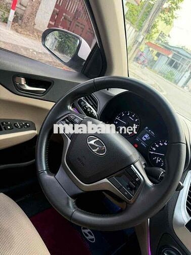 Hyundai Accent 2018 Số tự động 80000 km Trắng