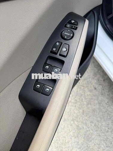 Hyundai Accent 2018 Số tự động 80000 km Trắng