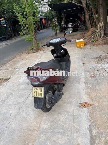 Xe ga 125cc màu Đỏ đô