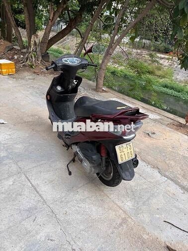 Xe ga 125cc màu Đỏ đô