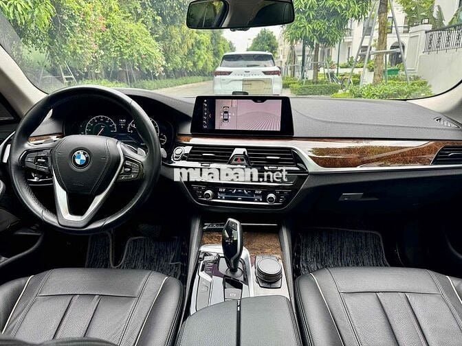 BMW 530i Xám 53000 km Loa Harman