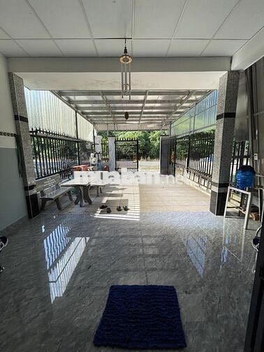 Mặt Tiền Kinh Doanh Cách Chợ 200m đối Diện Chợ  là Trường Cấp 3