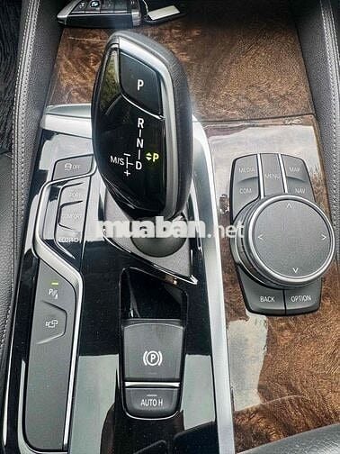 BMW 530i Xám 53000 km Loa Harman