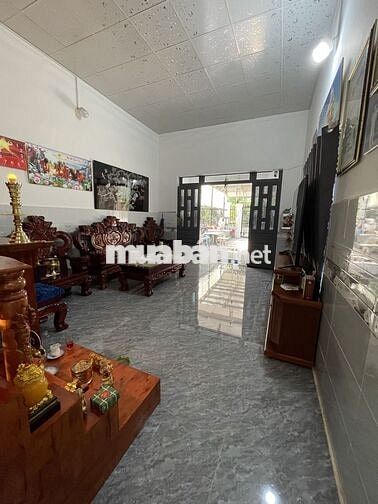 Mặt Tiền Kinh Doanh Cách Chợ 200m đối Diện Chợ  là Trường Cấp 3