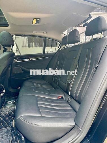 BMW 530i Xám 53000 km Loa Harman