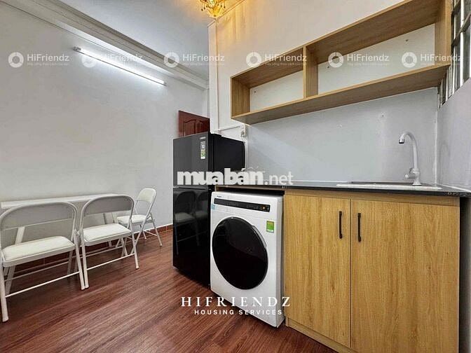 CHO THUÊ 2 PHÒNG NGỦ / NỘI THẤT MỚI 100% - MÁY GIẶT RIÊNG / SÁT QUẬN 1