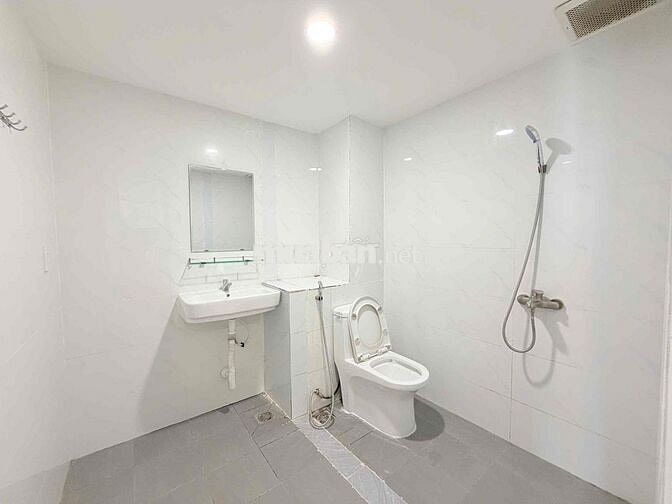 Cho thuê căn hộ 2pn1wc rộng thang máy full nt gần Lê Đại Hành Quận 11