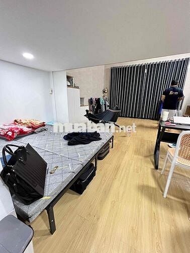 Mặt bằng kinh doanh có gác cao 2m – Full nội thất – Gần sân bay T3