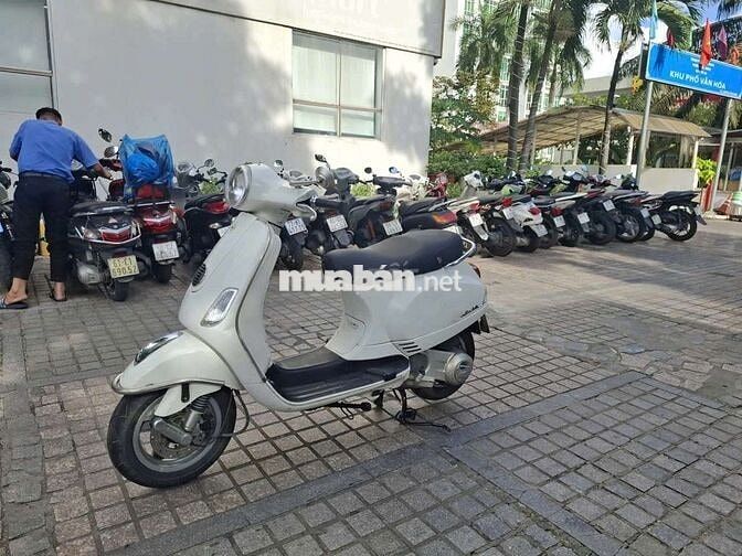Piaggio Vespa LX fi