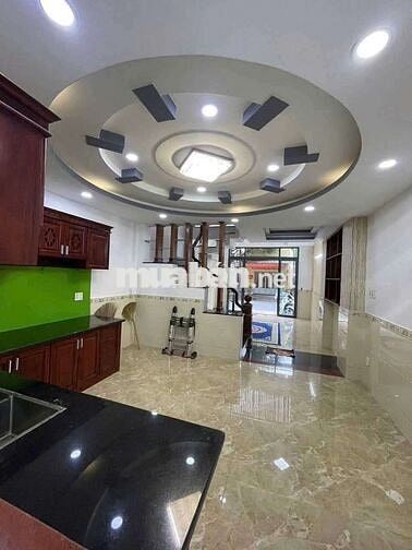 Dương Quảng Hàm Gò Vấp 5 tầng DT sàn 226,5m2 5PN mặt bằng rộng