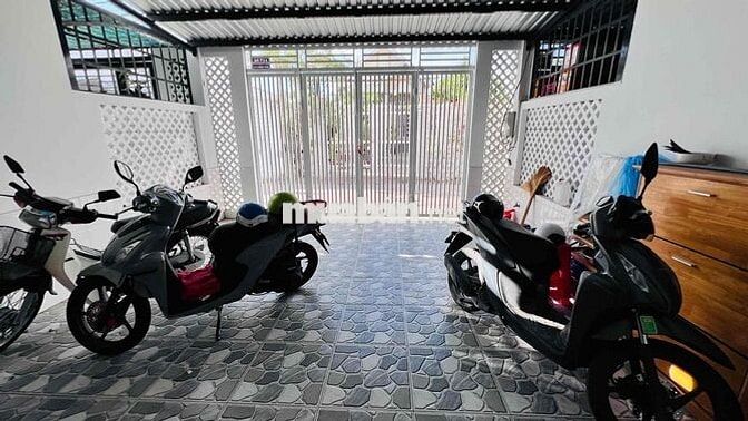 🏡 BÁN NHÀ CHÍNH CHỦ – TRUNG TÂM PHƯỜNG HÒA THUẬN, VĨNH LONG