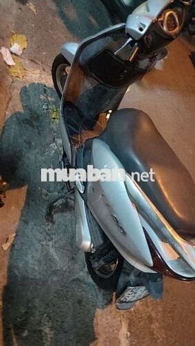 Honda Lead Phun xăng điện tử màu Bạc