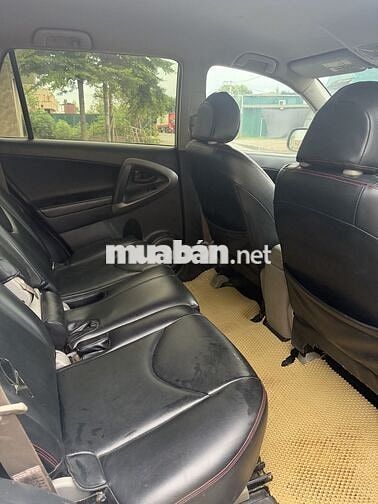 Toyota RAV4 2.4 Tự động Bạc 7 chỗ
