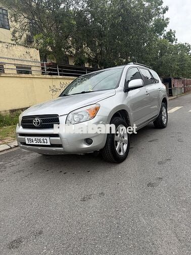 Toyota RAV4 2.4 Tự động Bạc 7 chỗ