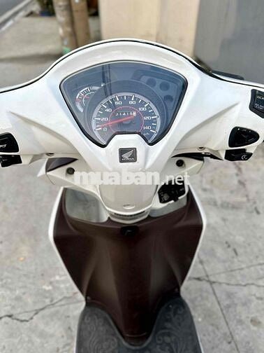 Honda Vision Trắng