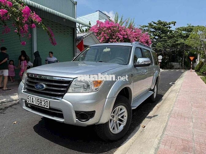 Ford Everest 2011 2.6MT 4x4 Bạc