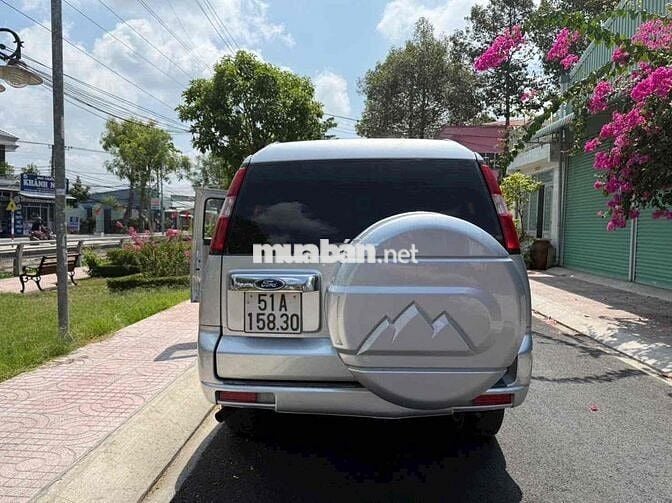 Ford Everest 2011 2.6MT 4x4 Bạc
