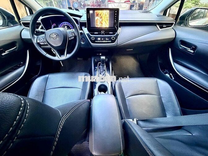 Toyota Altis 2022 Nhập khẩu Trắng