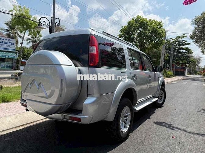 Ford Everest 2011 2.6MT 4x4 Bạc