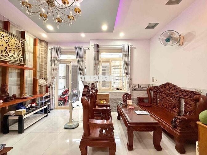 Nhà Giá Siêu Rẻ - Chỉ 7Tỷ - Vị Trí Đẹp - Ai Mua Cũng Lờ