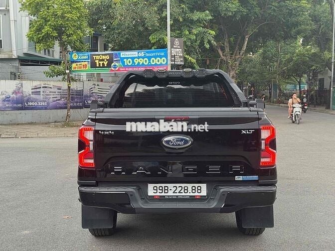 Ford Ranger XLT 2022 Tự động Đen 9 vạn