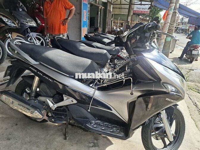 Honda Air Blade Đen Bạc