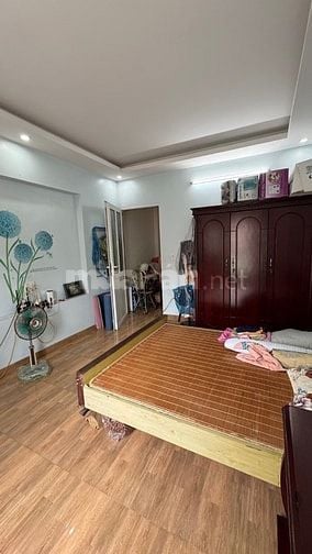 Nhà lô góc chợ hàng mới 4 tầng 50m2 giá 5.2tỷ