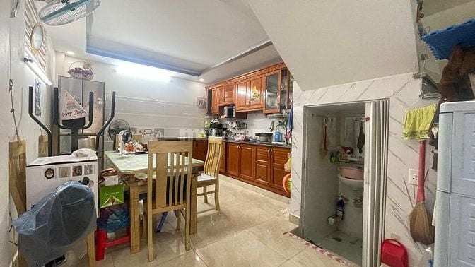 Nhà lô góc chợ hàng mới 4 tầng 50m2 giá 5.2tỷ