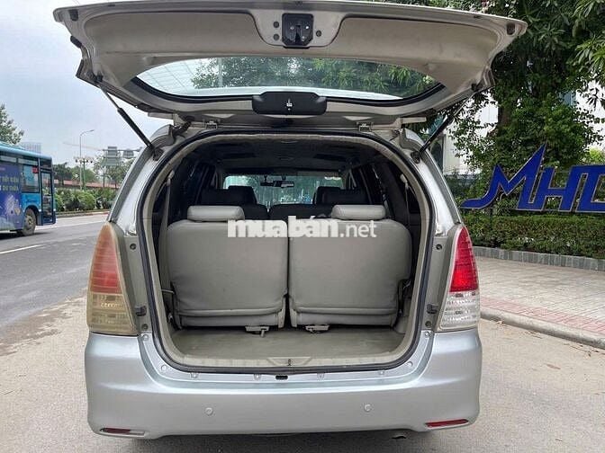Toyota Innova 2.0G Số sàn Bạc 168.000 km