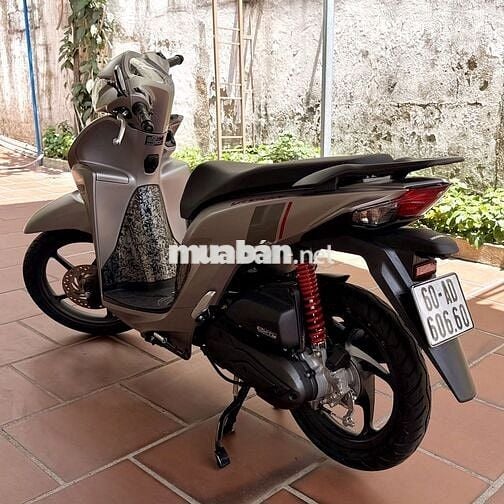 Honda Vision Thể thao Bạc/Đen Mới 100%