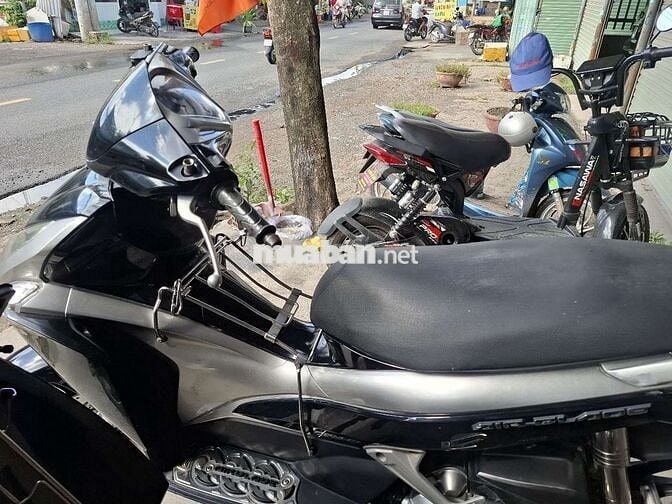 Honda Air Blade Đen Bạc