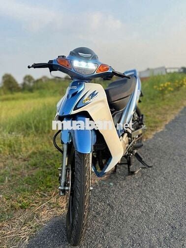 Yamaha Yaz Xanh trắng