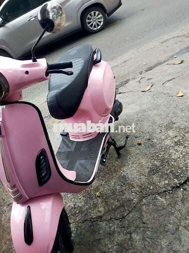 Vespa 50cc 2024 Hồng Trong hãng