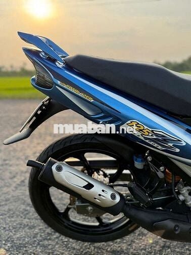 Yamaha Yaz Xanh trắng