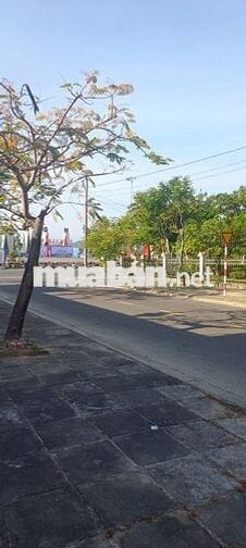 Nhà khu bộ đội gần biển, sân bay Tuy Hòa