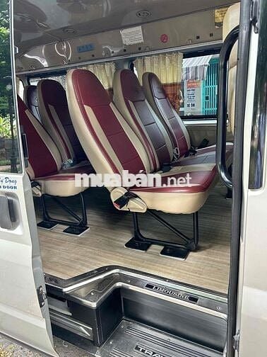 Ford Transit 2017 16 chỗ bảo hành 1 năm