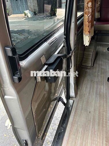 Ford Transit 2017 16 chỗ bảo hành 1 năm